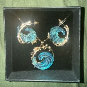 Elegant Blue Wave Jewelry Set